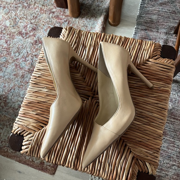 Vince Camuto Pointed Tow Nude Stillettos - Picture 3 of 4